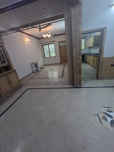 New ground portion for rent at G-11