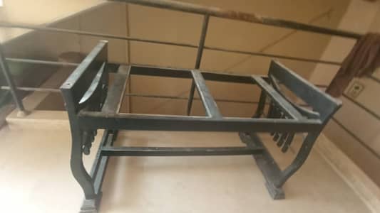 DINING TABLE SIX SEATER