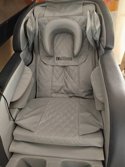 JC buckman massage chair