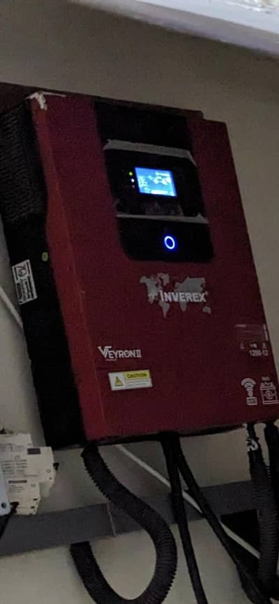 Inverex Veyron 1.2KW