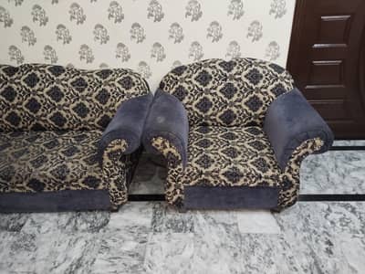 Good Condition sofa set