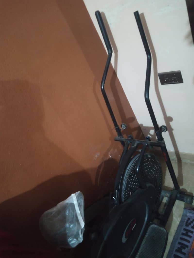 Elliptical cyclic machine 6