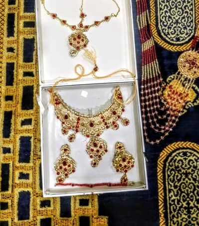 I am Selling My New  Jewellery set