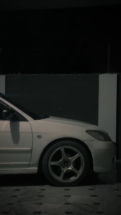 Civic 2006 - Automatic no sunroof - Lahore register
