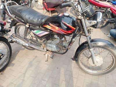 Honda 100 cc model 2009 0//3///3//9//4//0//8//0//8//8//8//