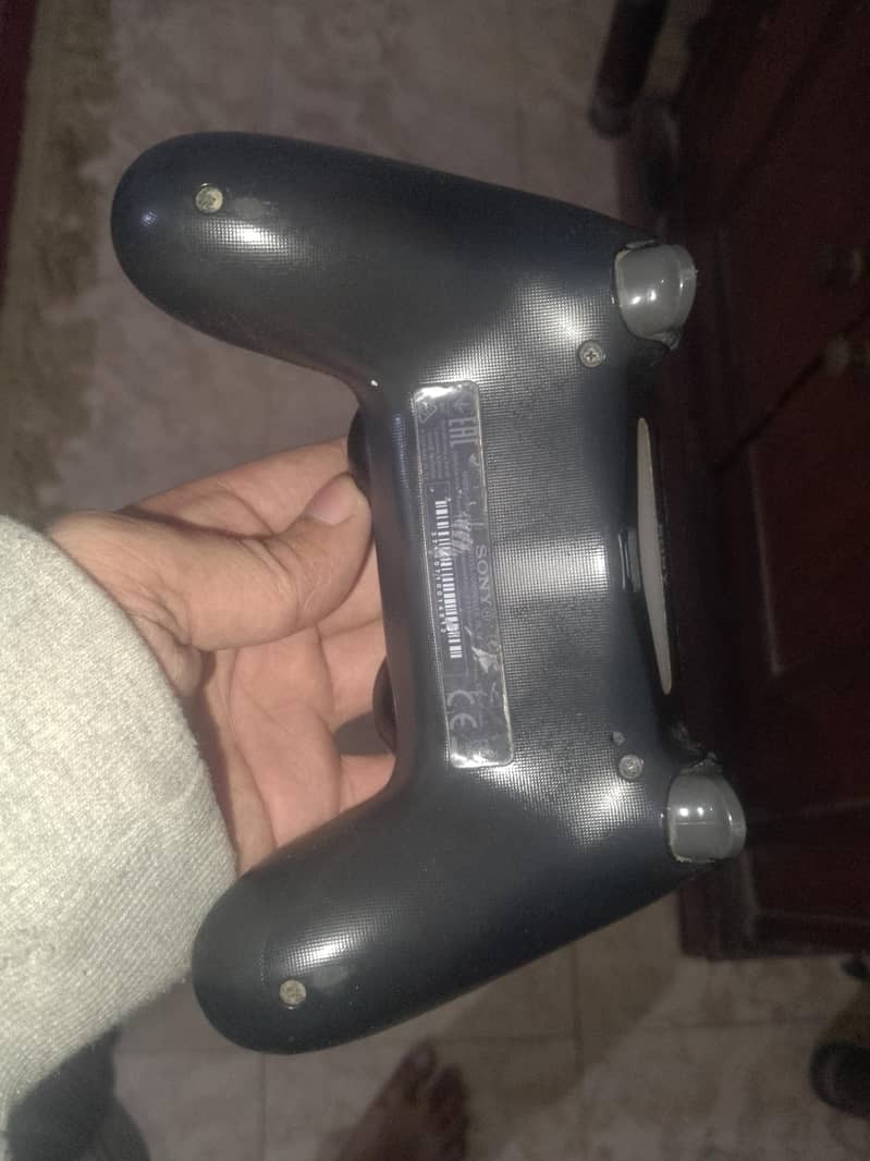 PS4 controller 1