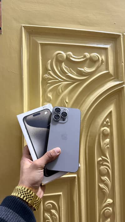 Iphone 15 pro max 256 ptA approved