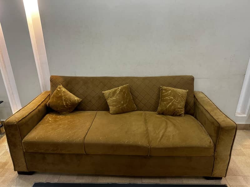complete sofa set with table, 2