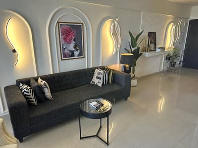 Two bedroom luxury apartment available on daily and weekly basis