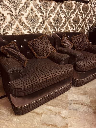 3/1/1 sofa set LIKE A NEW MOLTY FOM GOOD CANDISHION