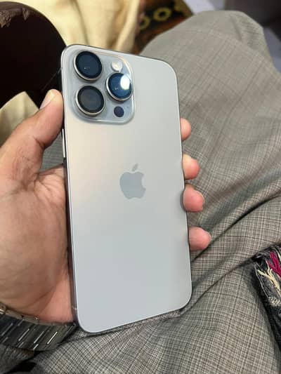 iPhone 15 pro max 256gb 100. . pta with box