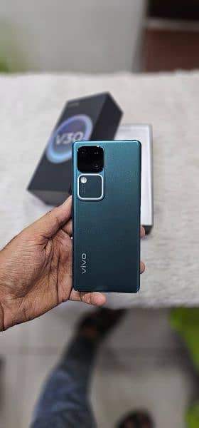 Vivo V30 Mobile 16.256 gb 0322+0029+449