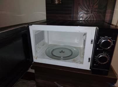microwave oven