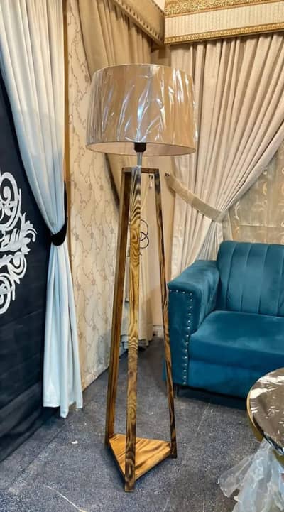 Tripod Wooden Lamps