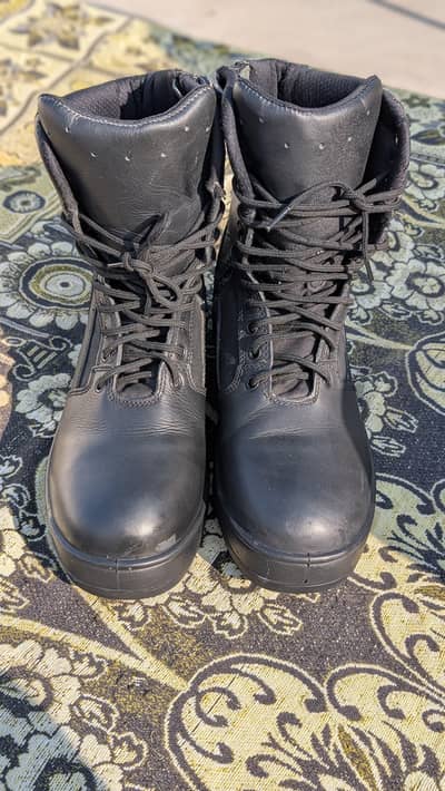 combat shoes