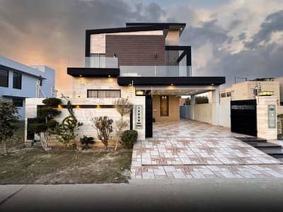 10 MARLA HOUSE IN THE D BLOCK OF DHA 9 TOWN, LAHORE