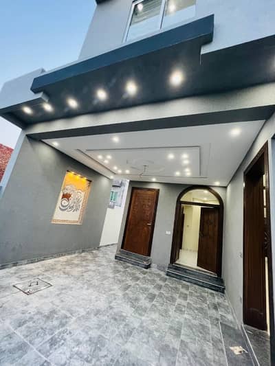10 Marla Brand New House Available For Sale In Central Park