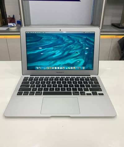 Apple MacBook Air 2011 – Clean Condition – SSD Installed