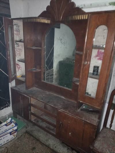 ALMARII WITH SIDE DARAZ AND MID MIRROR