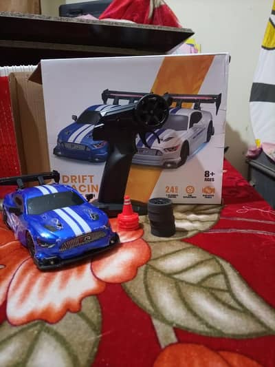 High-Speed 4WD RC Drift Car