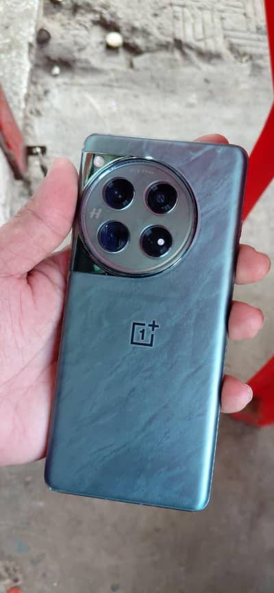 One plus 12 10/10++ Flagship device 16 gb 512 official PTA approves