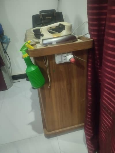 Iron table/istari table