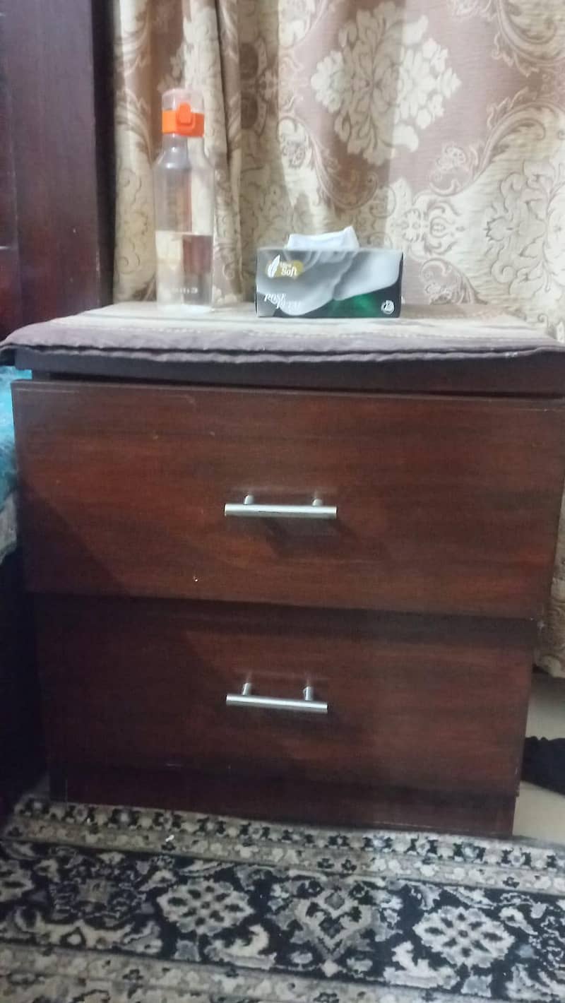 solid king size bed 0