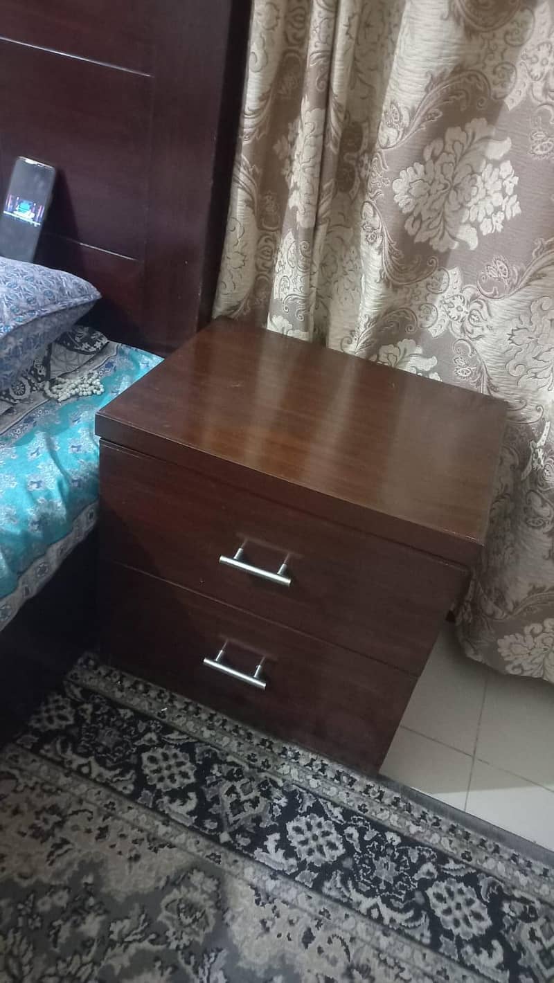 solid king size bed 2