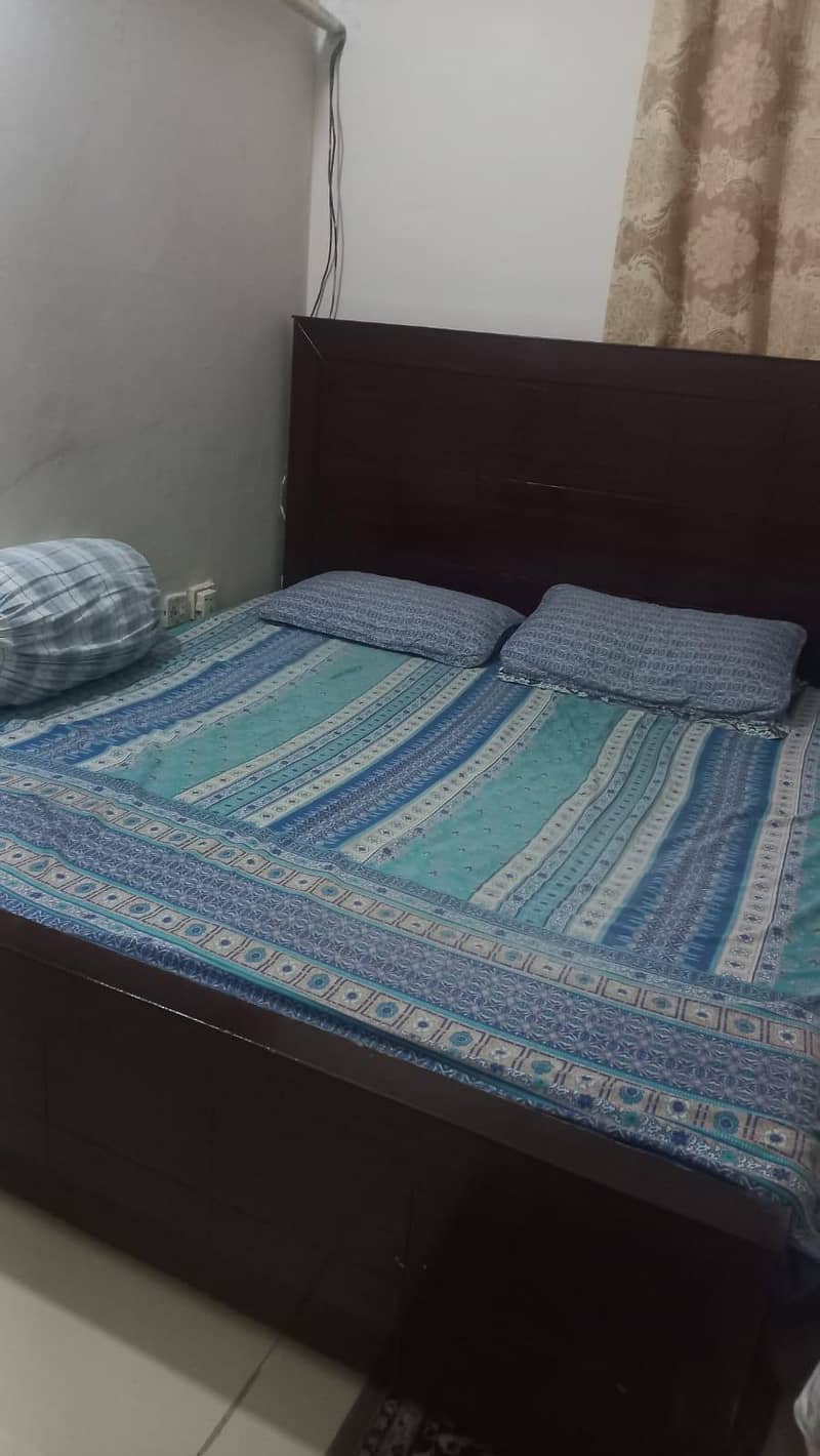 solid king size bed 7