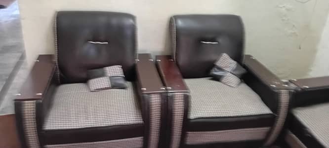 5 seater sofa rexine