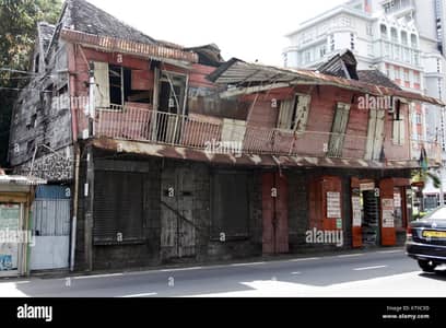 12-Marla Commercial Old Building For Sale in Saddar Lahore Cantt.