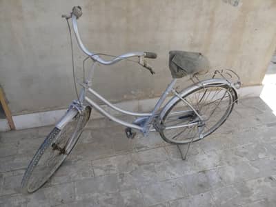 URGENT SELL JAPANESE BICYCLE CONTACT 03218970445