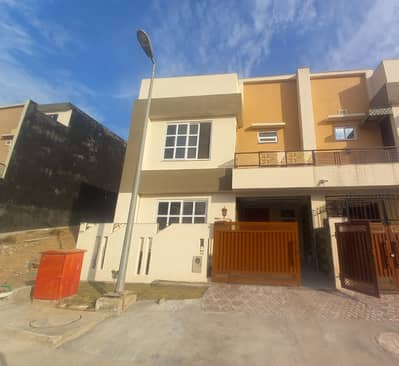 5 MARLA HOUSE 4 BEDROOM MAZNINE FLOOR FOR SALE