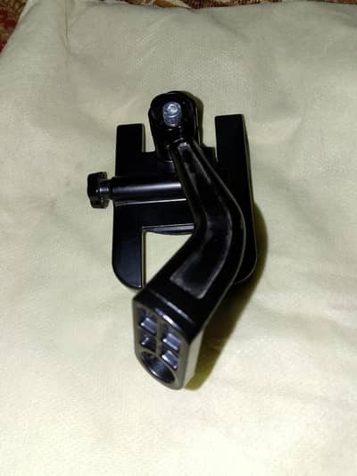 Stand metal ka hai bht mazboot hai