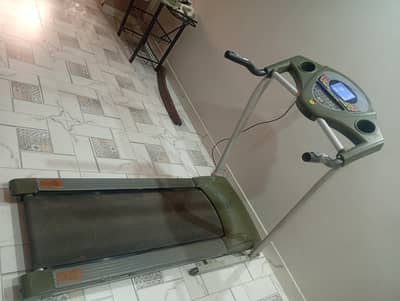 electric running machine in perfect condition