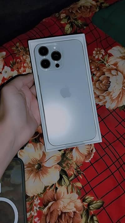 15 pro max 512 gb with box 99 bettry health