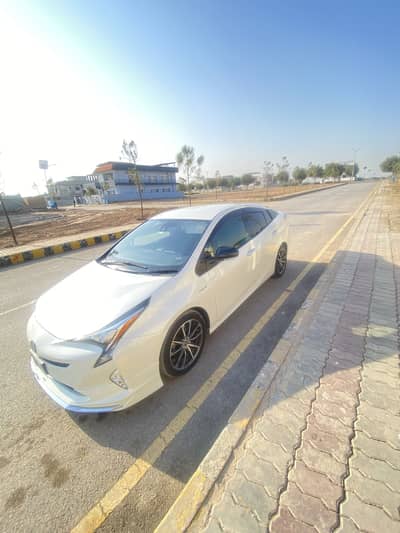 Prius 2018 islamabad no paint original