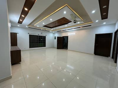 1 kanal upper portion available for rent in Soan garden