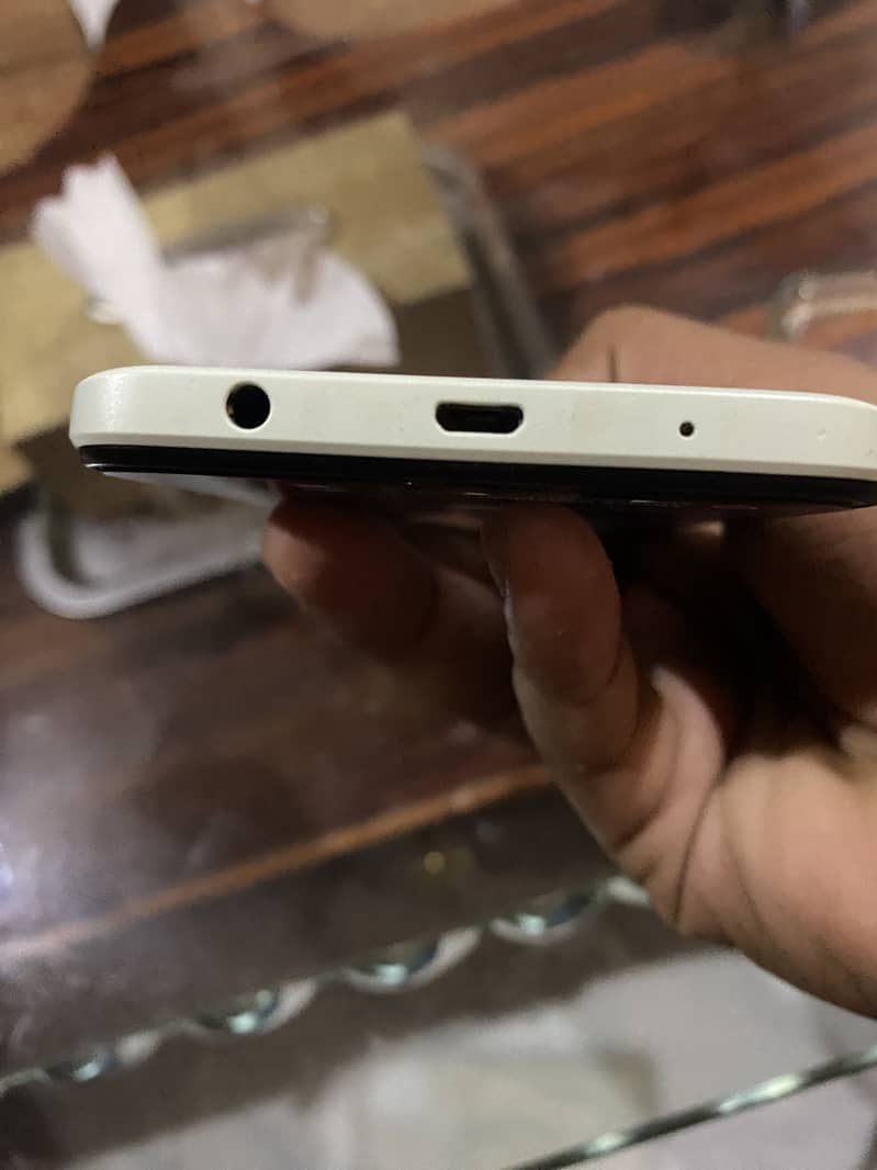 Redmi A2plus with complete Samman 4