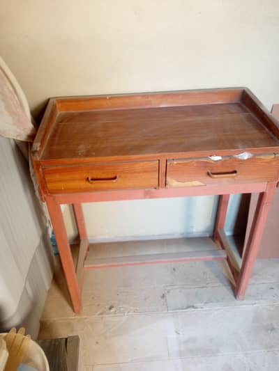 2 wash room door  and 1 selai masheen table for sale