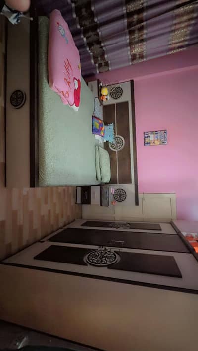 lamination bed good in condition