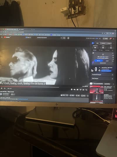 Hp 243i display & Recline Chair