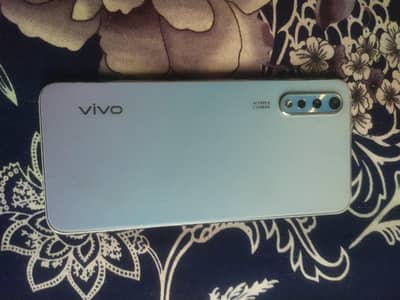 mobile with orginal chariging box mil ni raha finaghr not wrking. 4.128