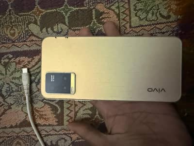 Vivo y33s pta approved 8/128 koi fault ni full okay phone