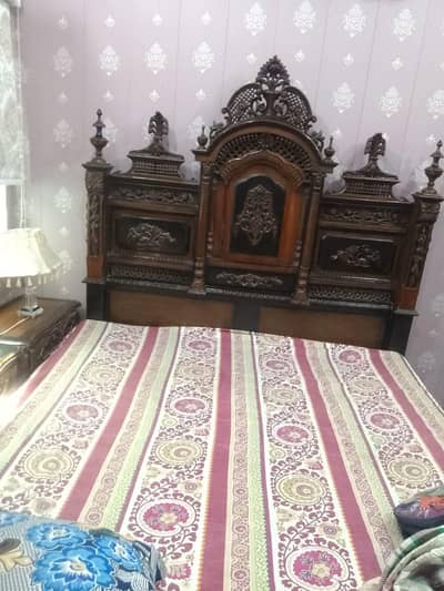 wooden Bed and Dressing Table