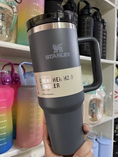 Stanley Quencher Tumbler Insulated Water Bottle 40 oz