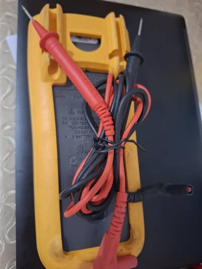 FLUKE 1507 INSULATION TESTER