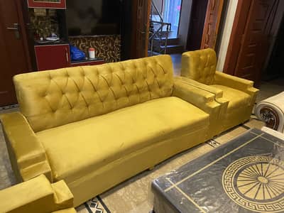 3/1/1 sofa set in new condition