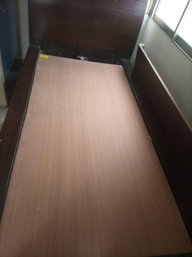 SINGLE BED 0