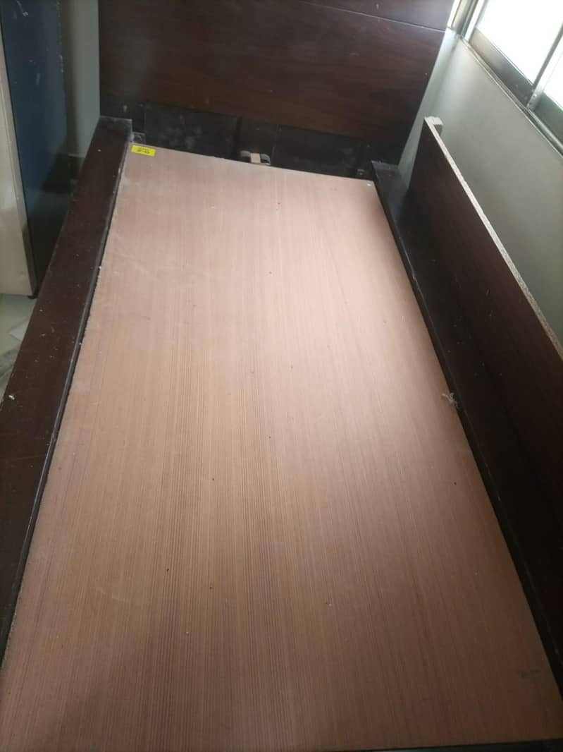 SINGLE BED 7